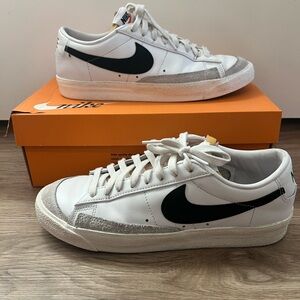 Nike Blazer Low '77 Vintage, size 9.5 mens, white